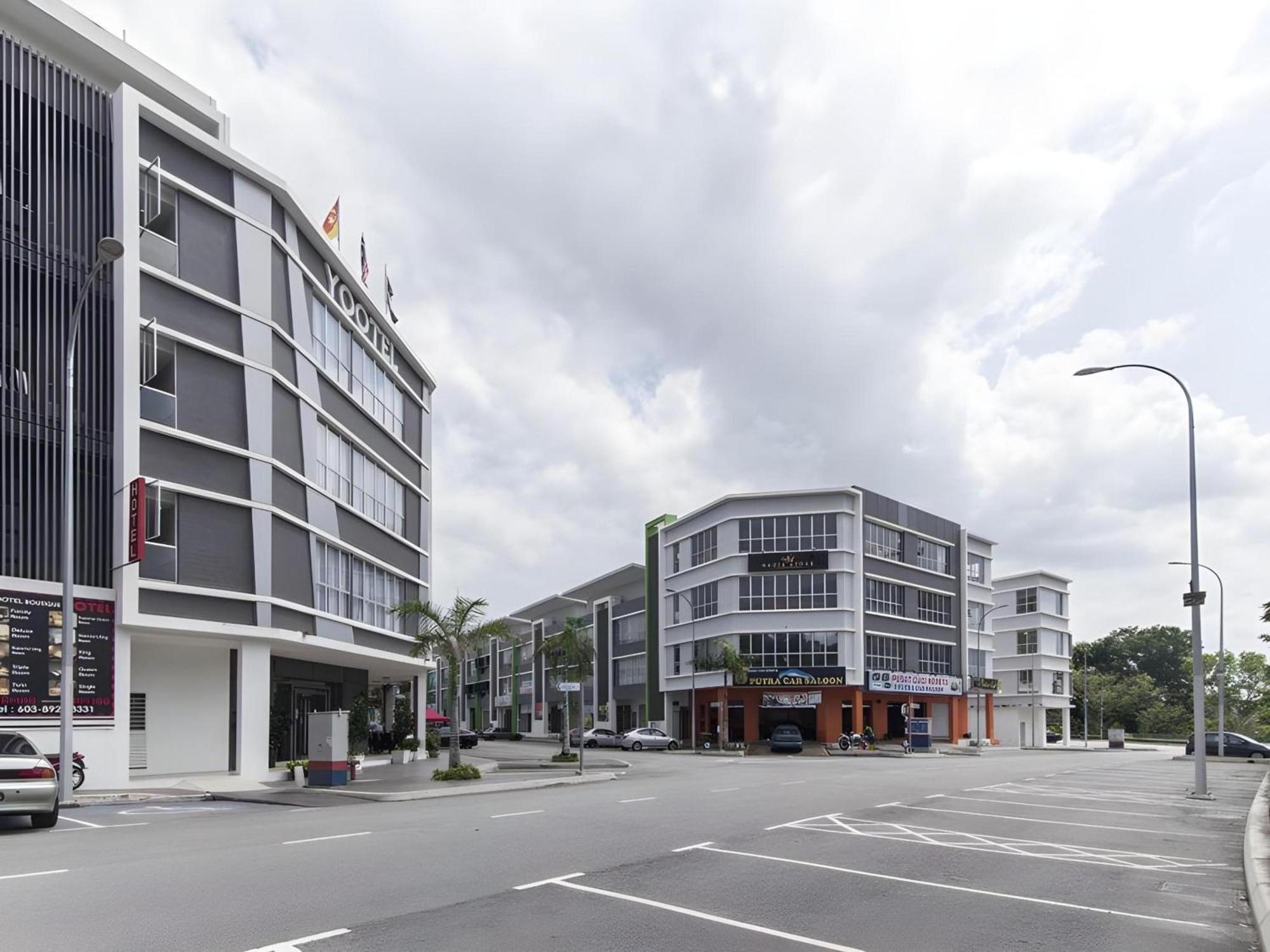 Yootel Boutique Hotel Kajang Exterior photo